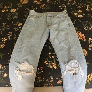 Levi light wash high rise jeans!